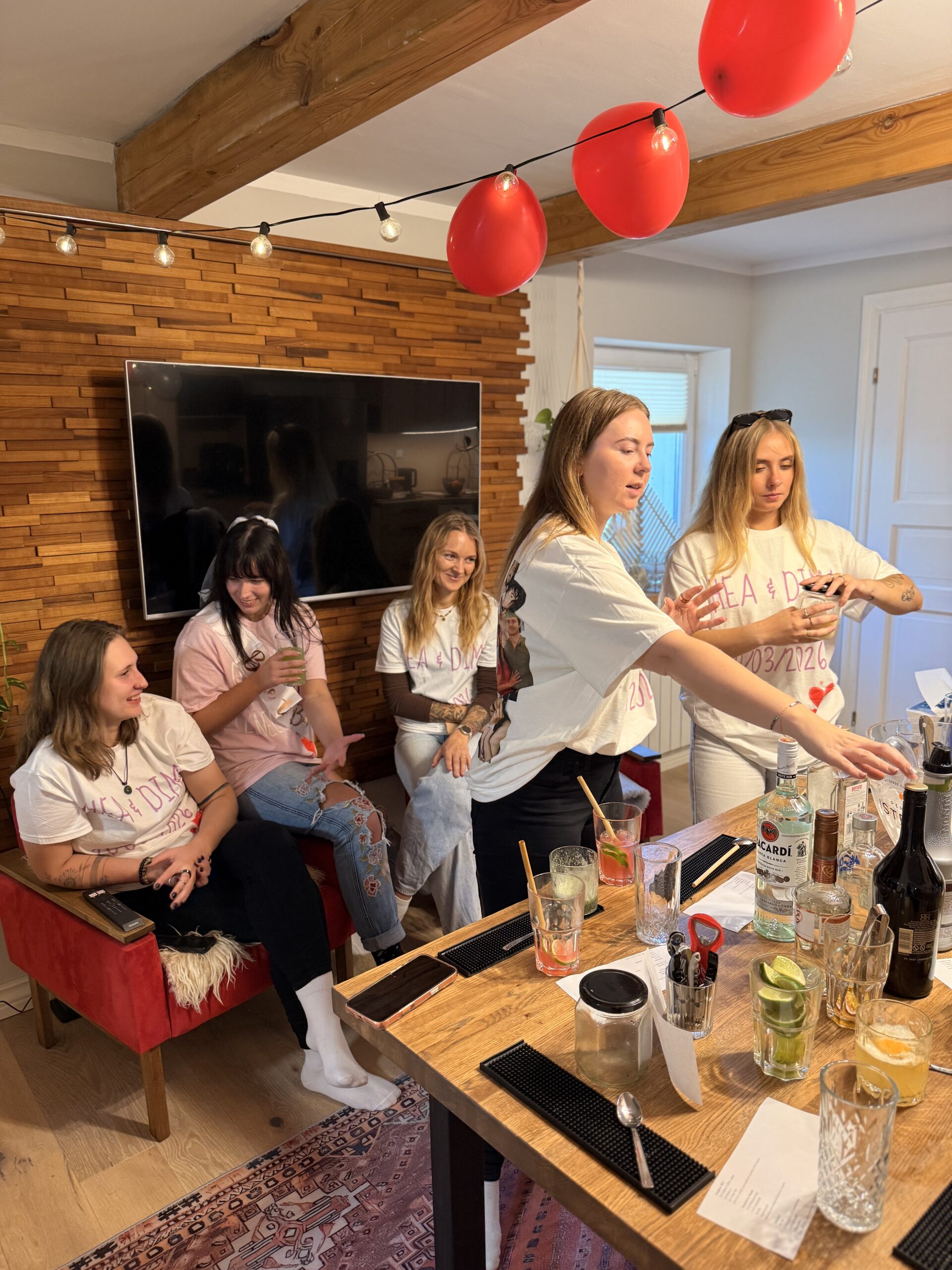 tüdrukuteõhtu töötoas: mull, loovus ja päris mälestus (3h)
